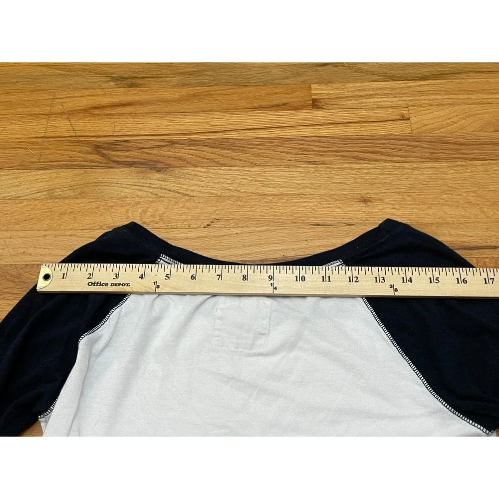 Hollister Women's XS White‎ T-Shirt Cotton Vintage Y2k  Raglan Sleeve Casual - Picture 5 of 8